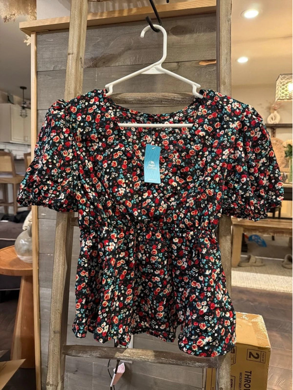 Cupshe Women's Small Floral Plunge Neck Blouse, New with Tags, Multi-Color